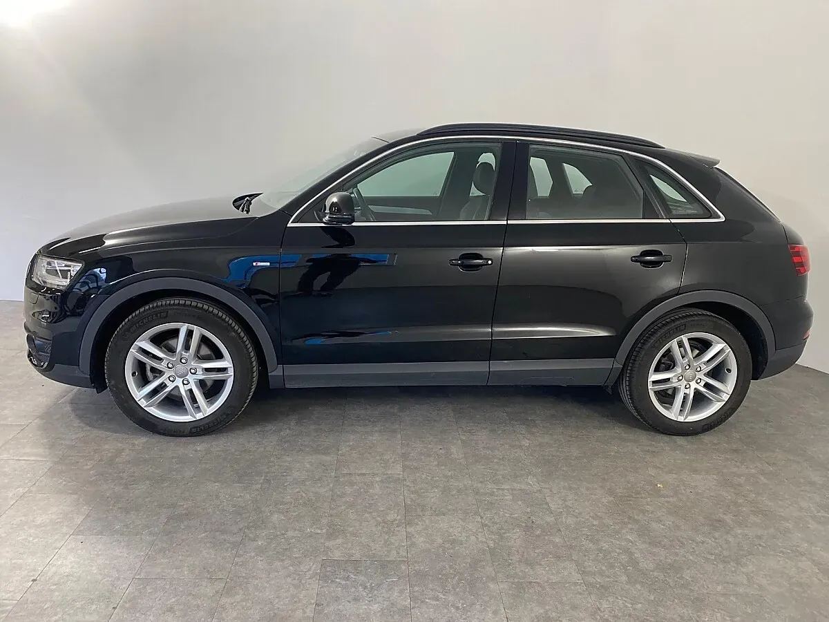 Audi Q3 2012 photo 2