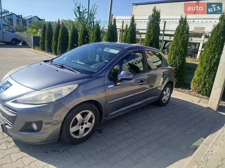 Peugeot 207 2010 photo 5