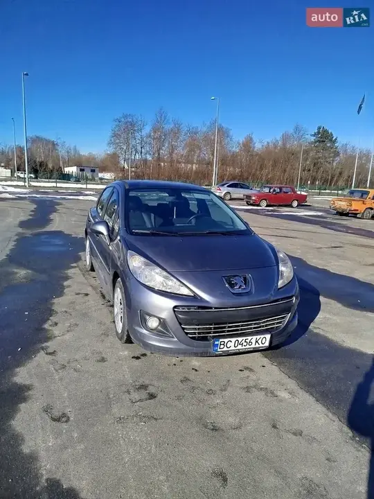 Peugeot 207 2010 photo 2