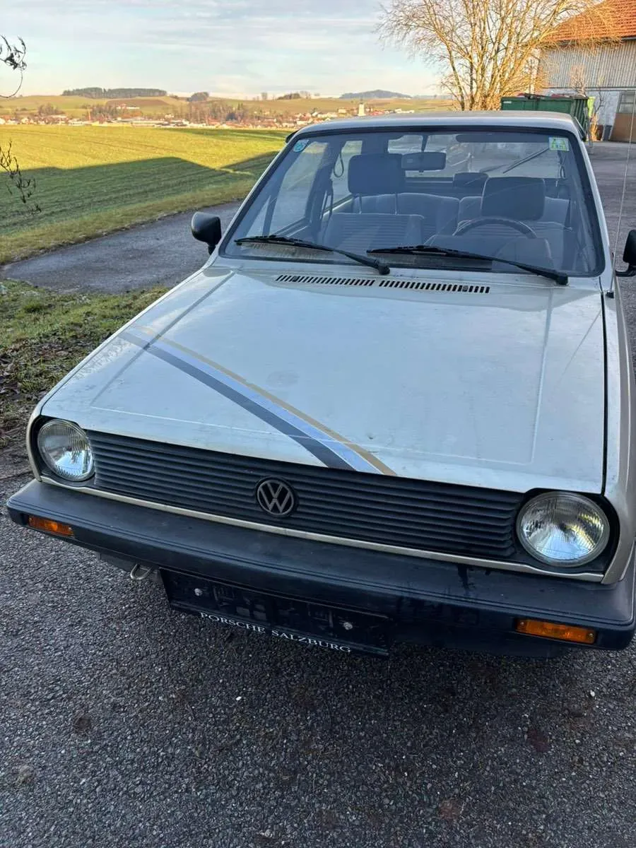 Volkswagen Polo 1986 photo 2