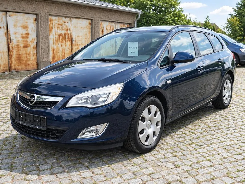 Opel Astra J