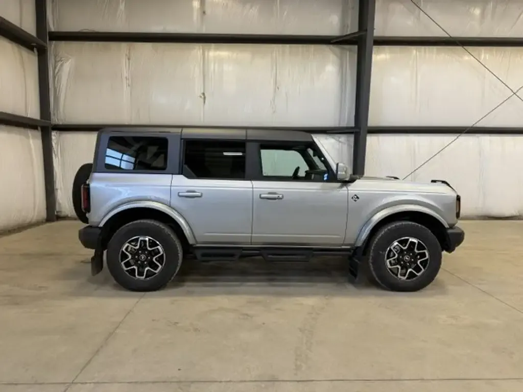 Ford Bronco 2024 photo 4
