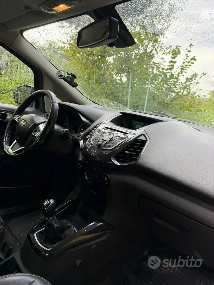 Ford Ecosport 2015 photo 4