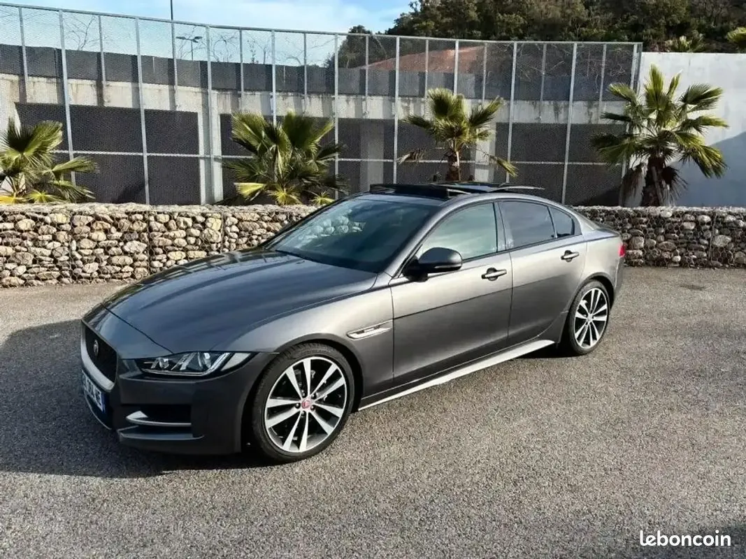 Jaguar Xe