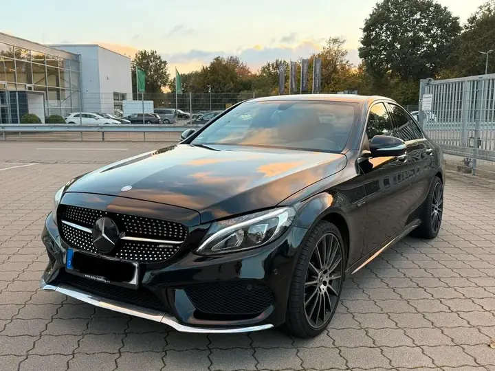 Mercedes-Benz C400