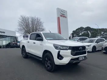 Toyota Hilux 2024 photo 2