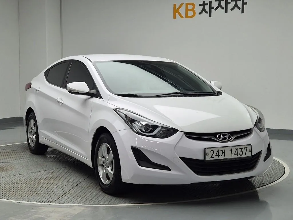 Hyundai Avante 2014 photo 4
