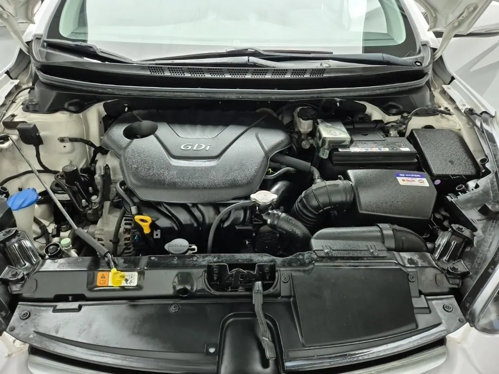 Hyundai Avante 2014 photo 5