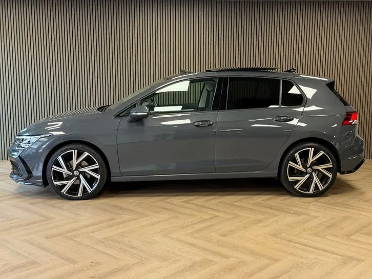 Volkswagen Golf 2023 photo 3