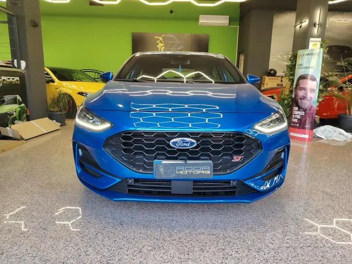 Ford Focus 2022 photo 2