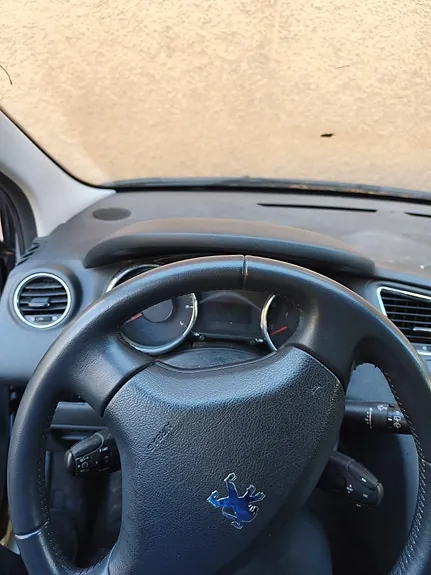 Peugeot 5008 2011 photo 3