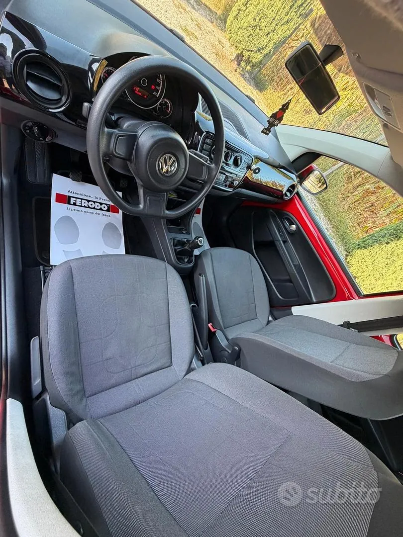 Volkswagen Up 2014 photo 2