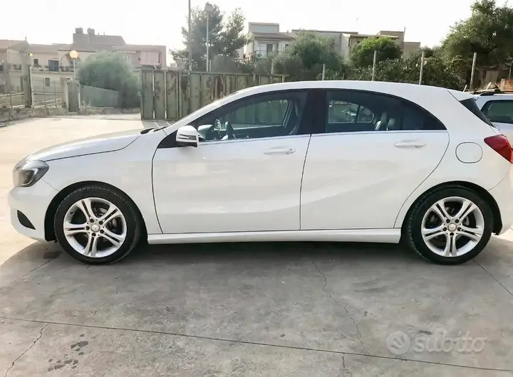 Mercedes-Benz A-Class 2014 photo 3