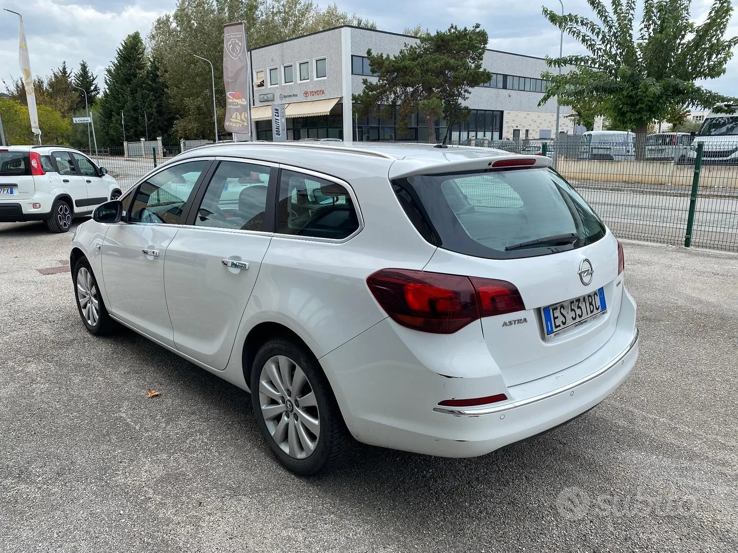 Opel Astra 2013 photo 4