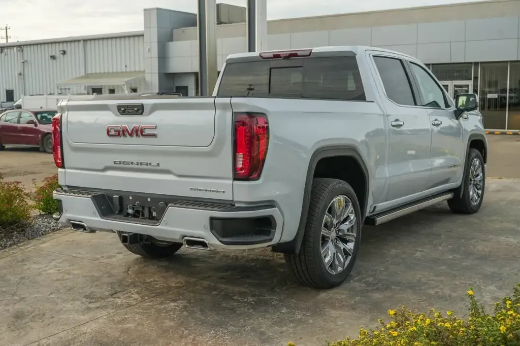 GMC Sierra 1500 2026 photo 2