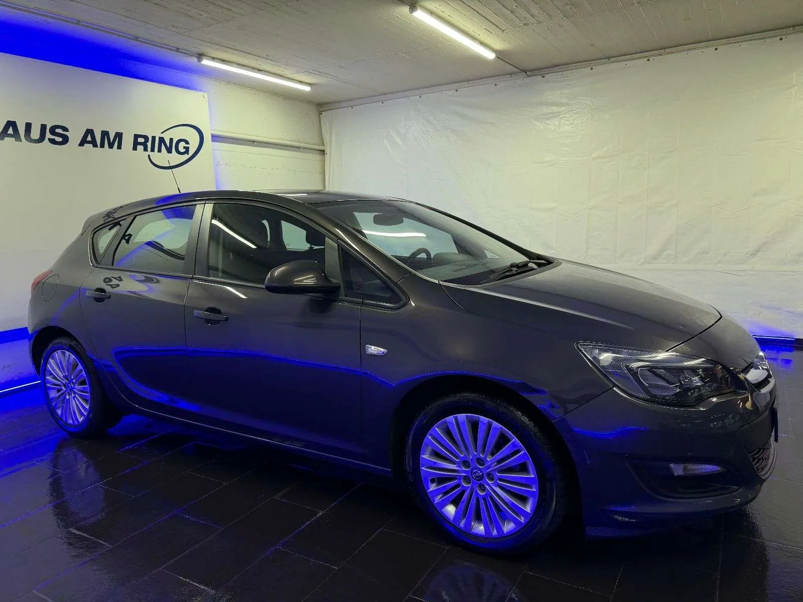 Opel Astra J 2013 photo 5