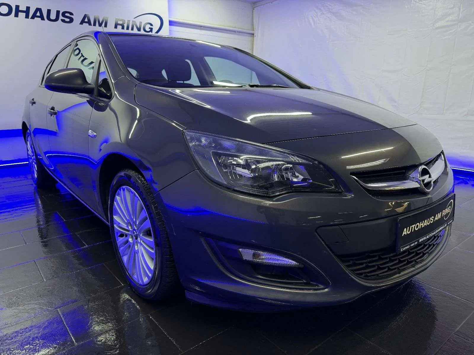 Opel Astra J 2013 photo 4