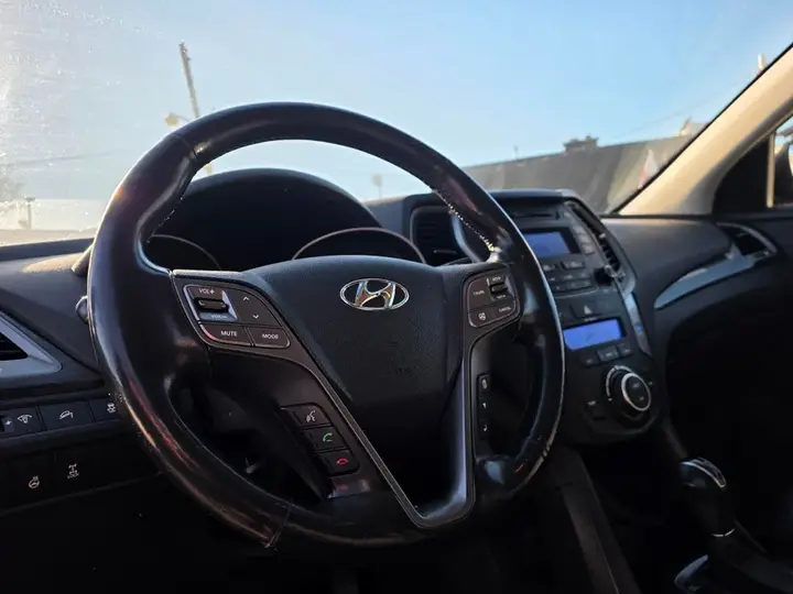 Hyundai Santa Fe 2014 photo 3
