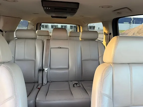 Chevrolet Suburban 2008 photo 5