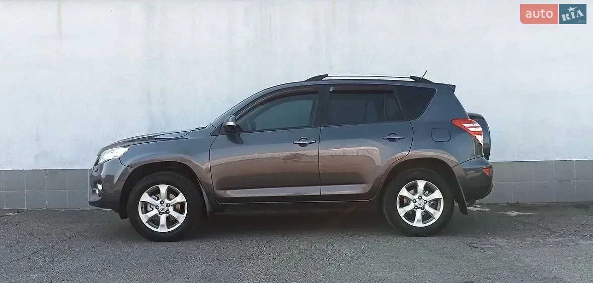 Toyota Rav4 2010 photo 5