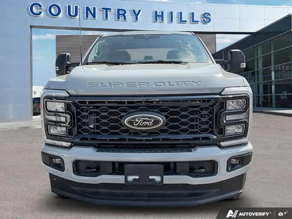 Ford F-350 Super Duty 2026 photo 2
