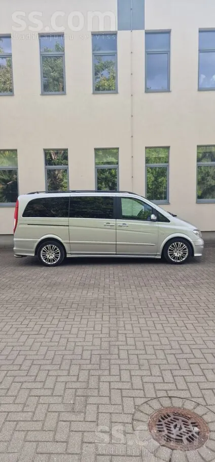 Mercedes-Benz Viano 2008 photo 2