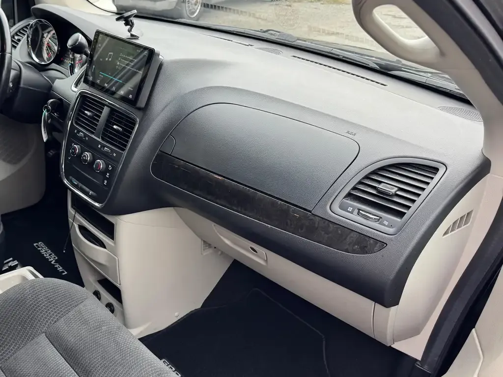 Dodge Grand Caravan 2016 photo 5