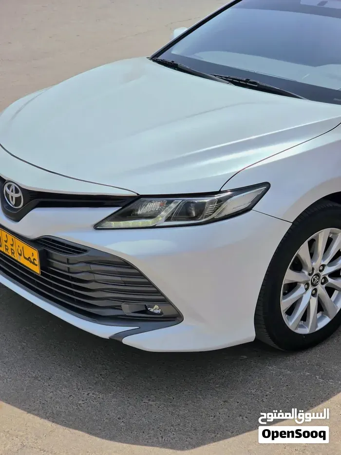 Toyota Camry 2018 photo 2