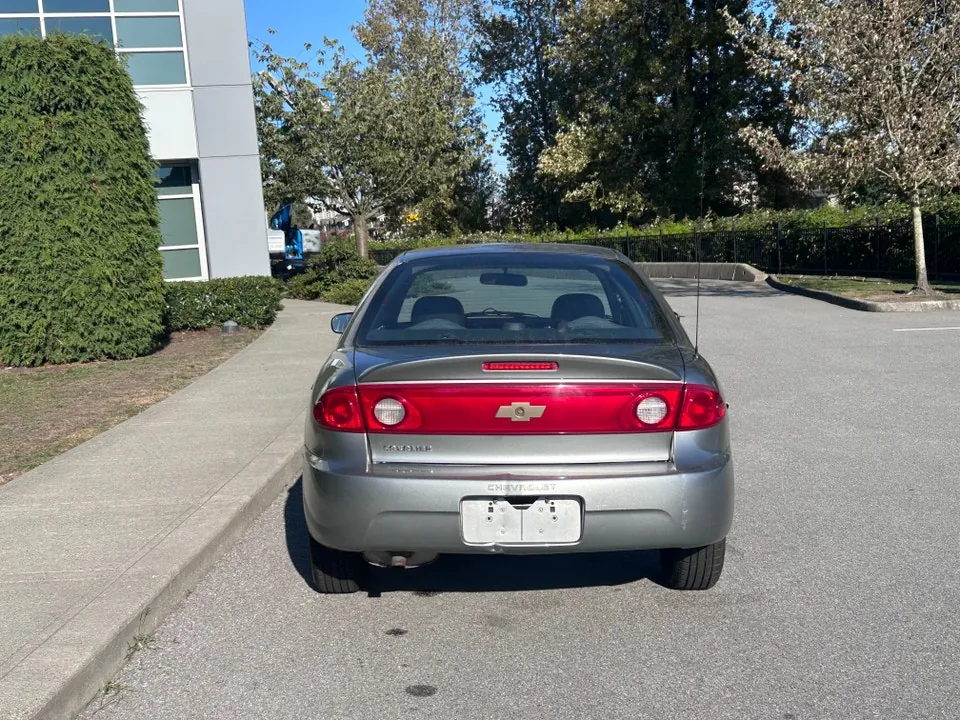 Chevrolet Cavalier 2004 photo 5