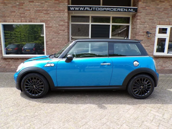 Mini Cooper S 2011 photo 2