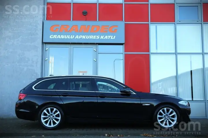 BMW 520 2011 photo 3