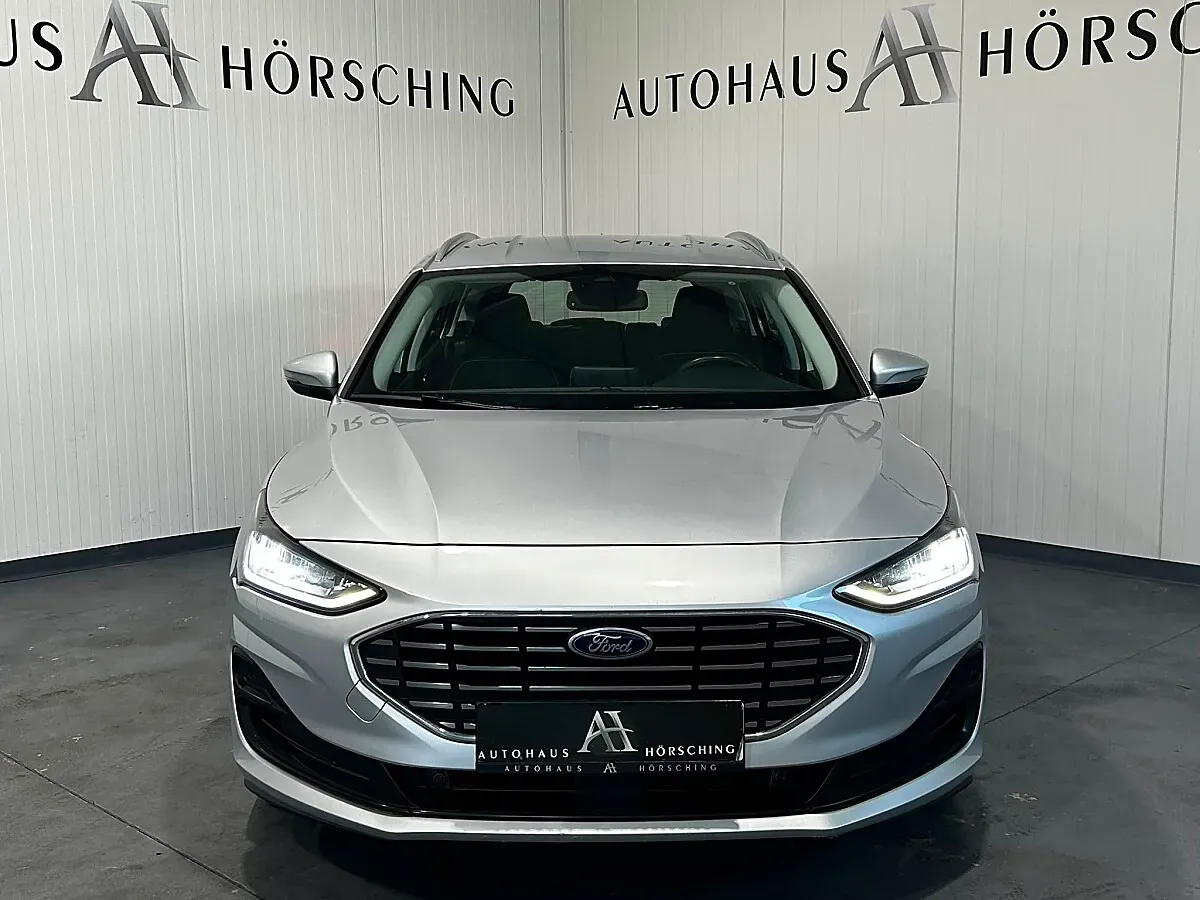 Ford Focus 2022 photo 2