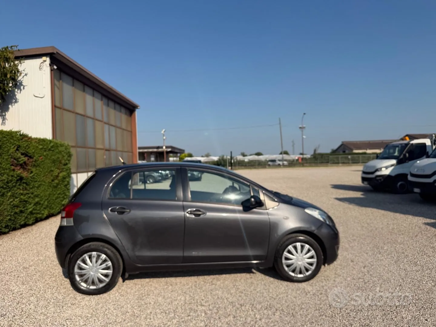 Toyota Yaris 2010 photo 4