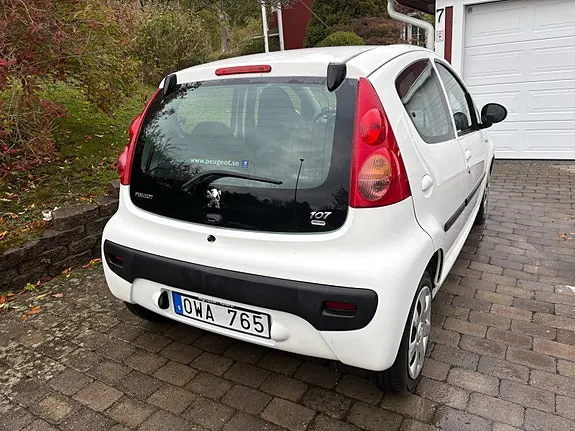 Peugeot 107 2010 photo 3