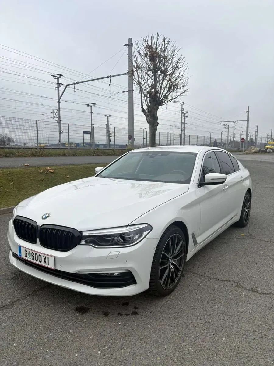 BMW 5 Series 2018 photo 2