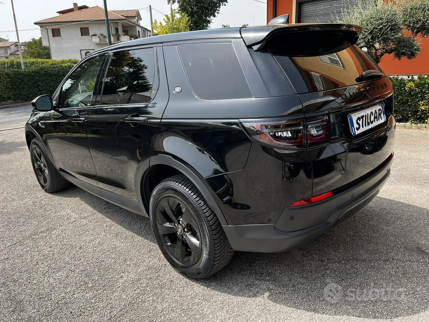 Land Rover Discovery Sport 2020 photo 3
