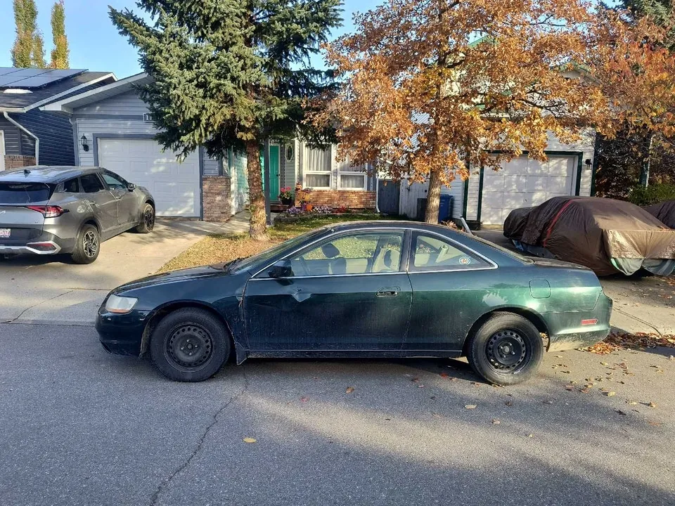 Honda Accord 2000 photo 4