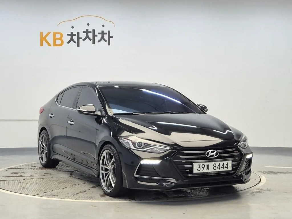 Hyundai Avante 2018 photo 4