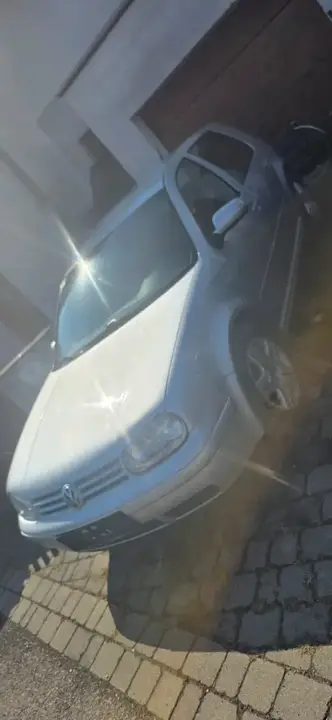 Volkswagen Golf 2001 photo 2
