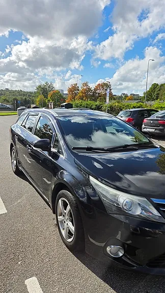 Toyota Avensis 2012 photo 2