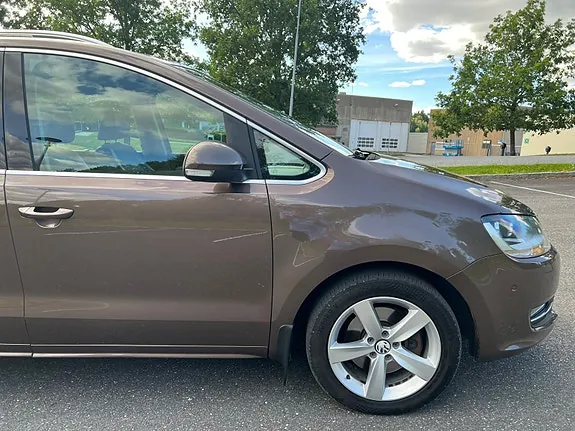 Volkswagen Sharan 2011 photo 3