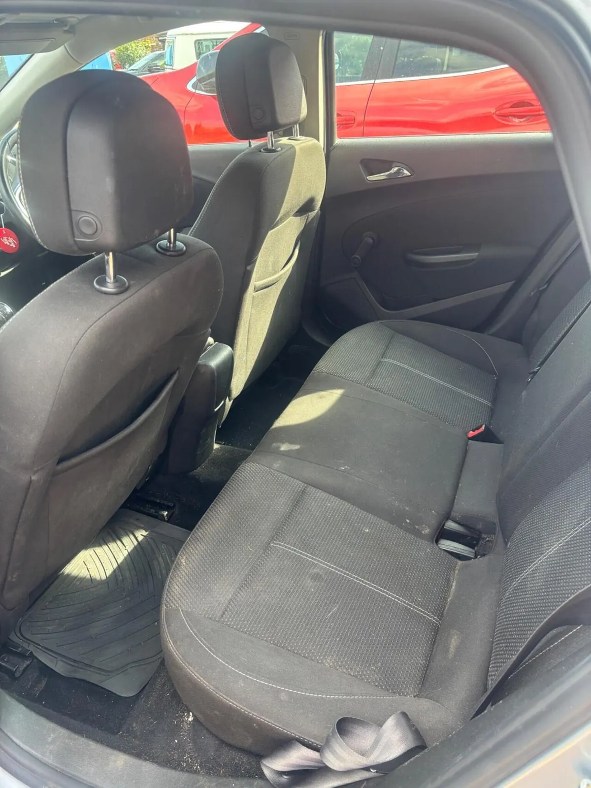 Vauxhall Astra 2015 photo 4