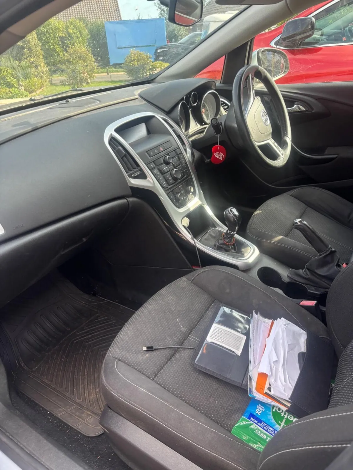 Vauxhall Astra 2015 photo 5