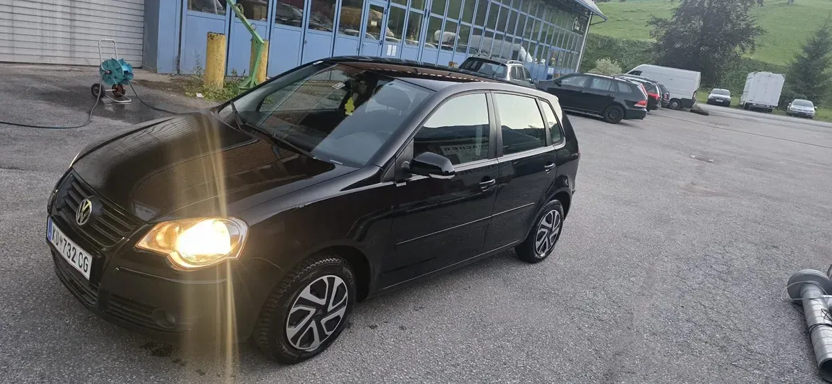 Volkswagen Polo 2009 photo 3
