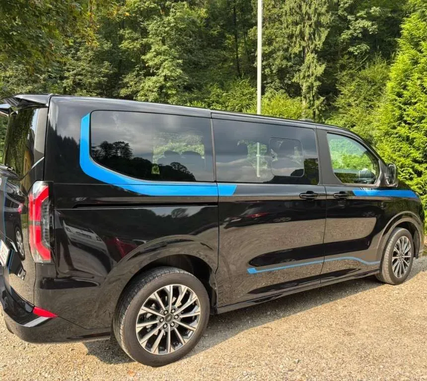 Ford Tourneo 2025 photo 2