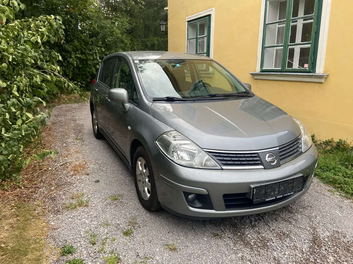 Nissan Tiida 2009 photo 3