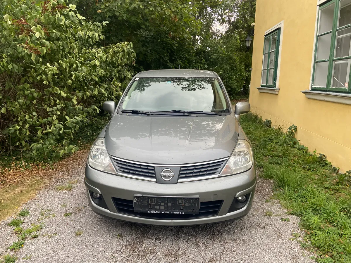 Nissan Tiida 2009 photo 2