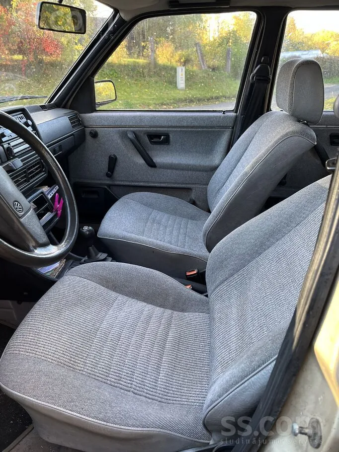 Volkswagen Golf 1988 photo 3