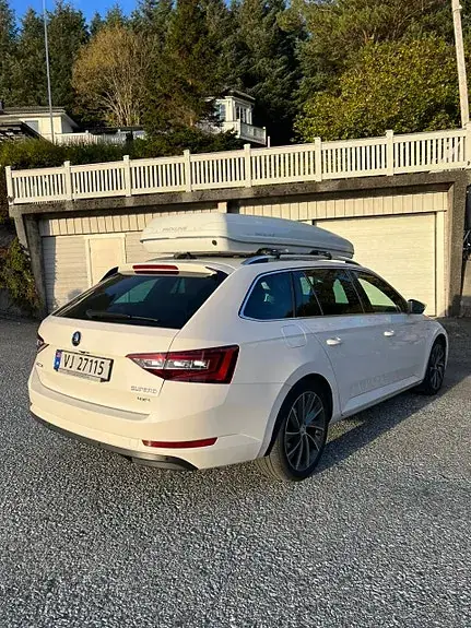 Skoda Superb 2019 photo 3