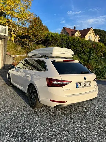 Skoda Superb 2019 photo 4